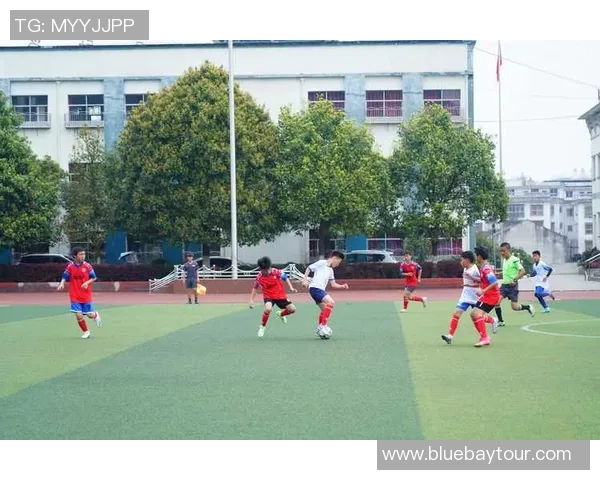 南沙小学足球球星成长故事展现校园体育精神与少年拼搏力量